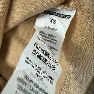 Alphalete crop top shirt beige xs